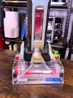 Shark’s new CarpetForce carpet cleaner fixes two of the biggest issues with any other carpet cleaner😳 #carpetcleaner #sharkcarpetforce #stainremover #cleaning 
