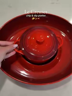 Le Creuset Chip & Dip Platter w/ 24 oz Mini Cocotte ✨😍 #lecreuset #lecreusettiktok #lecreusetfactorytotable #lecreusetmysterybox #tiktokshopcreatorpicks 