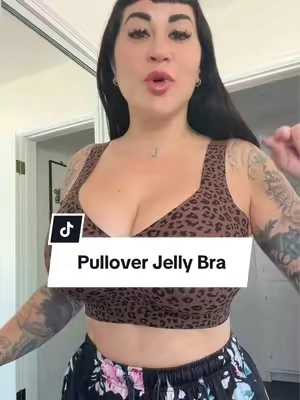 Completely seamless under everything! @OEAK-Bras  #seamlessbra #jellybra #tiktokshopsummersale #dealsforyoudays #summervibes 