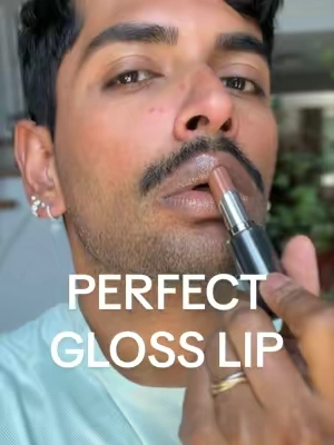 Get into this if you have two toned lips! @Laka US shade 805 ❤️‍🔥 #lipgloss #kbeauty 