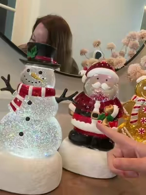 Christmas glitter globes are back #glitterglobes #snowglobes #santa #christmasdecor #christmas 