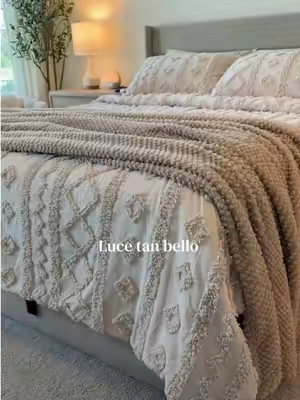 Dale un toque acogedor a tu cama con este set de 7 piezas , conserva bien su forma después de lavado y ese bello diseño lo puedes usar en cualquier temporada del año  #comforterset #cozyathome #comforter #tiktokshopcreatorpicks #tiktokshopsummersale 