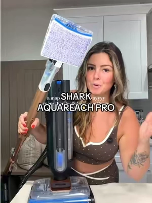 This mop vac just took things to a new level 🤌🏼🔥🚽 @Shark Home #sharkaquareach #mopvac #cleanhome #bathroomcleaning #wetdryvac